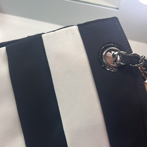 CHANEL striped canvas tote - Picture 14 of 16